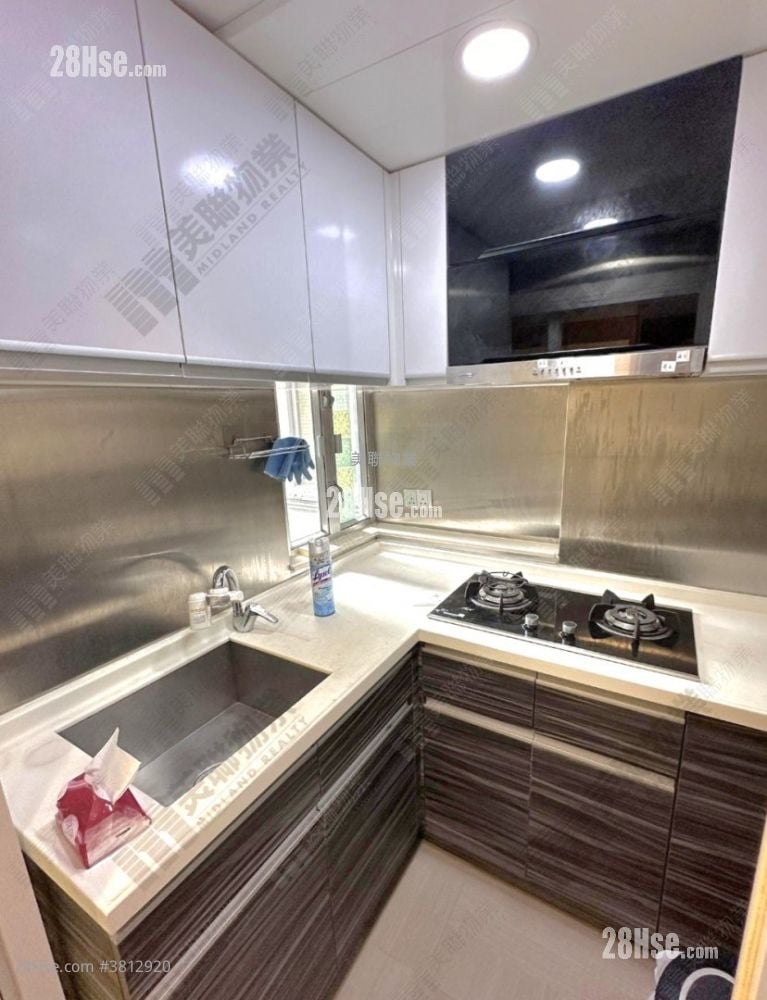 New Kwai Fong Gardens Sell 2 Bedrooms , 1 Bathroom 415 ft²