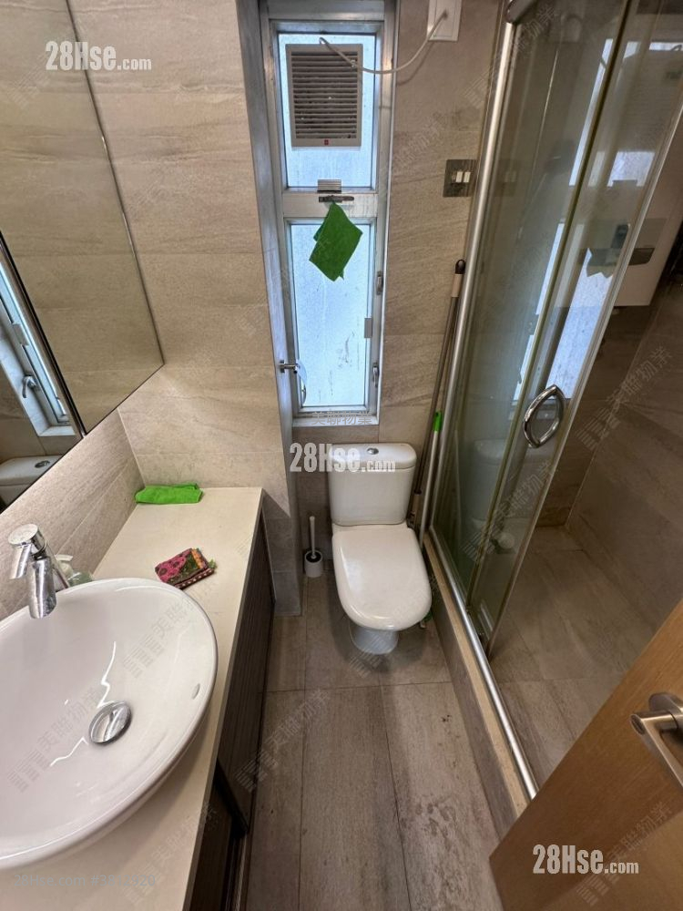 New Kwai Fong Gardens Sell 2 Bedrooms , 1 Bathroom 415 ft²