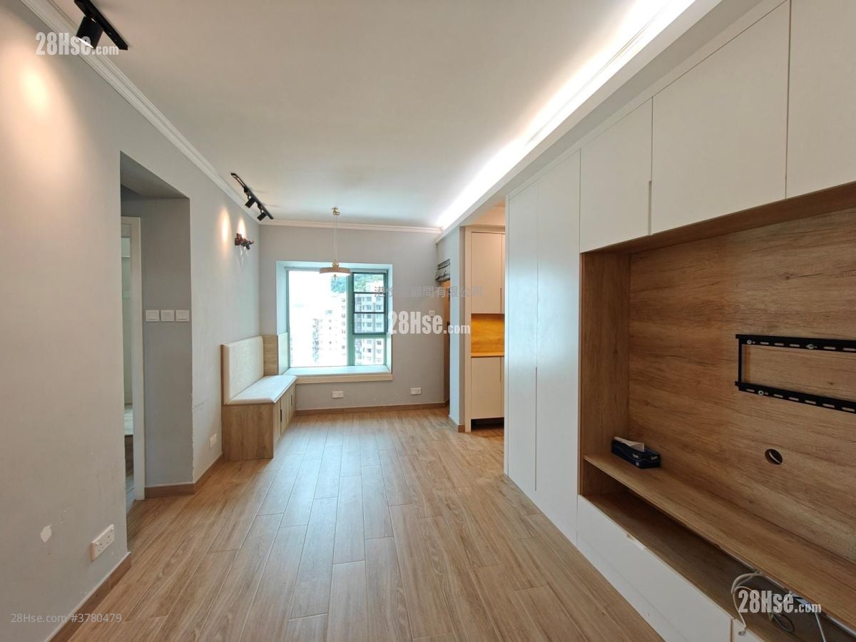 Royal Court Sell 3 Bedrooms 636 ft²