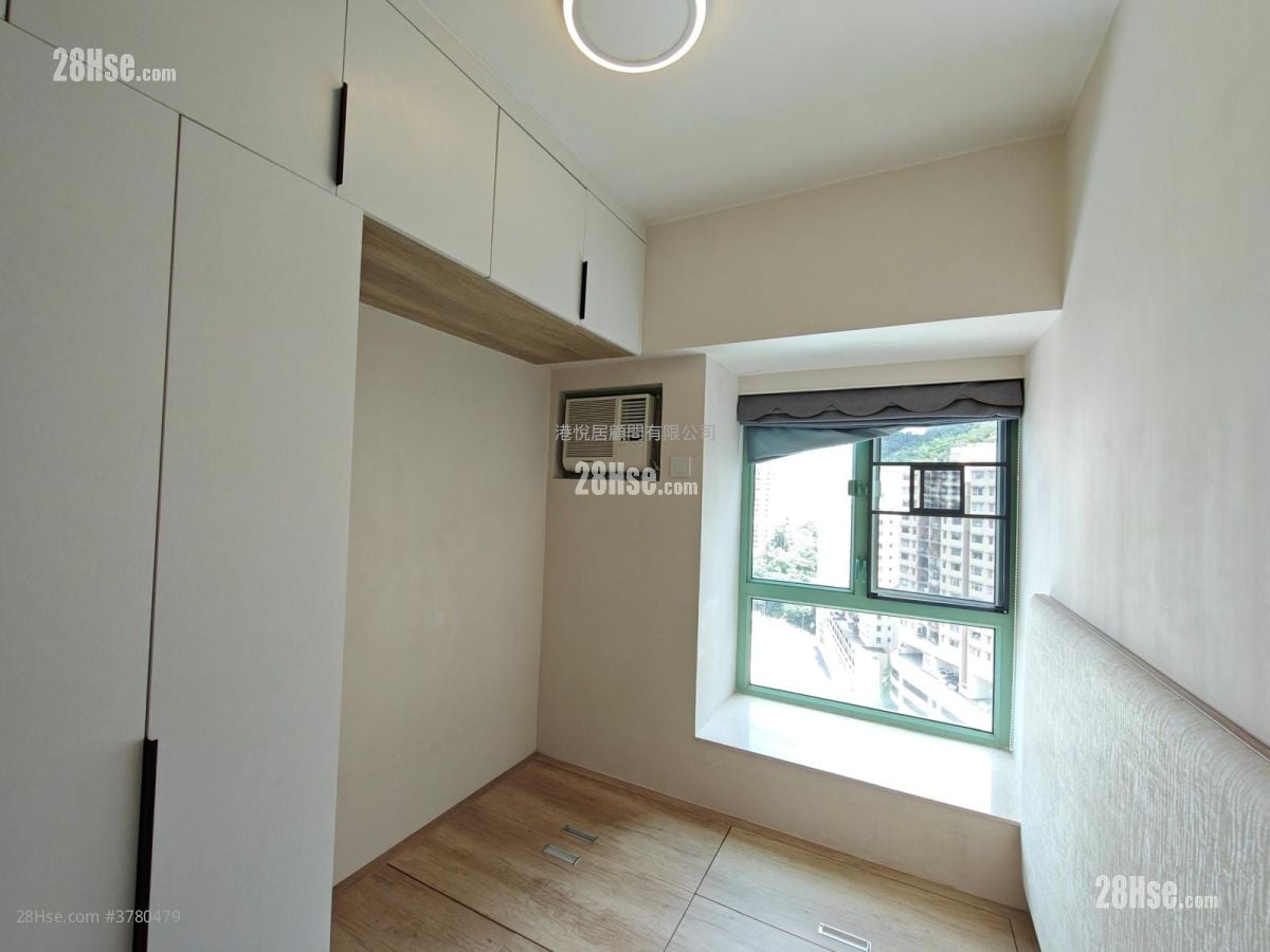 Royal Court Sell 3 Bedrooms 636 ft²