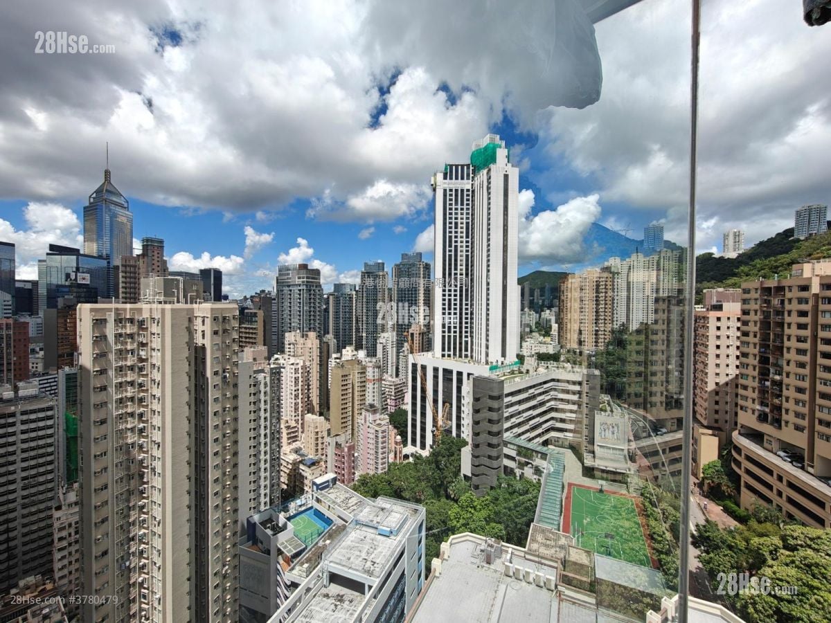 Royal Court Sell 3 Bedrooms 636 ft²