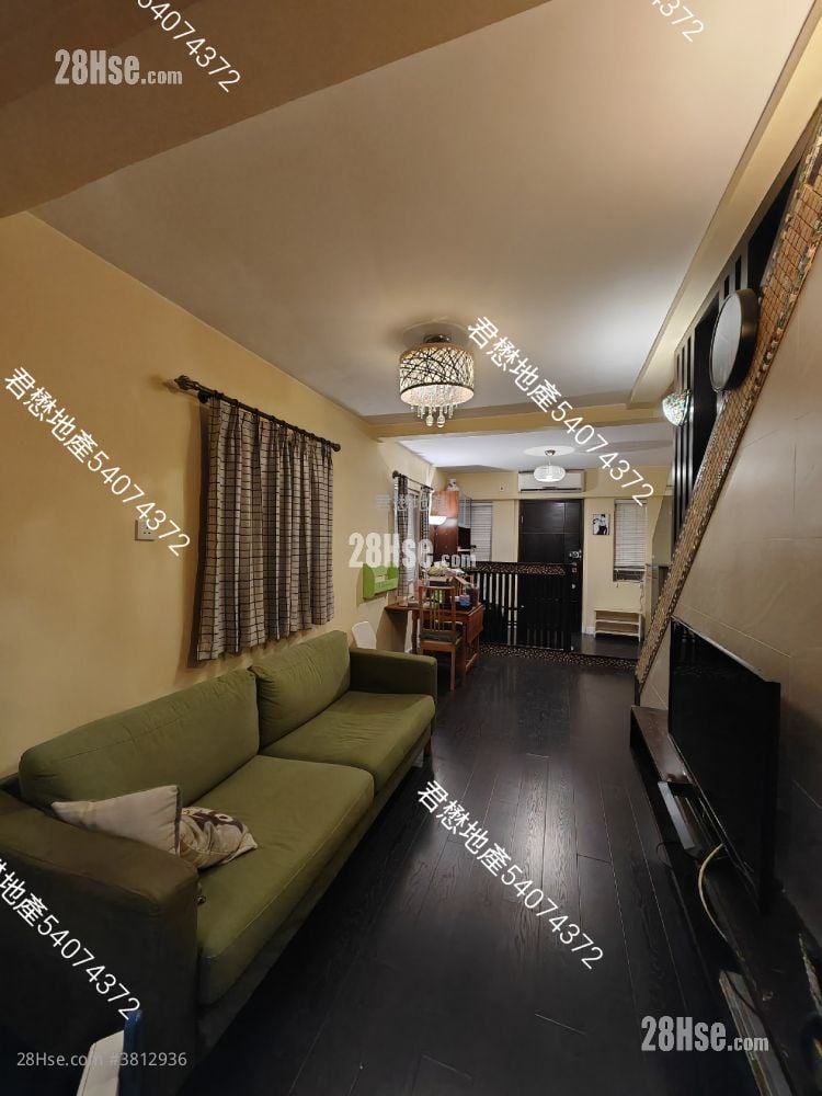 村屋 租盤 2 房 , 2 浴室 700 平方呎