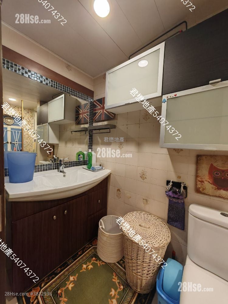 村屋 租盤 2 房 , 2 浴室 700 平方呎