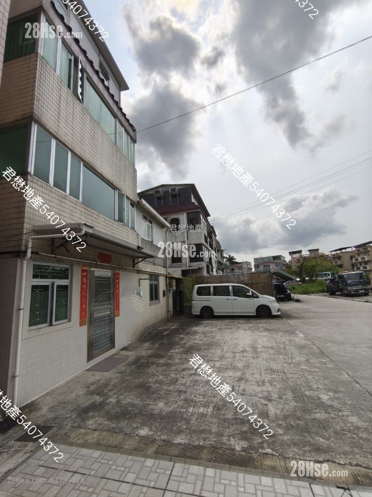 村屋 租盘 3 房 , 1 浴室 700 平方尺