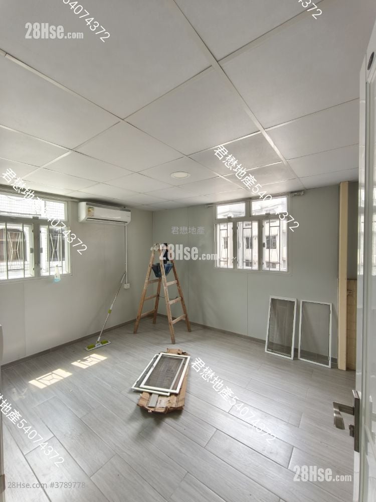 村屋 租盘 3 房 , 1 浴室 700 平方尺