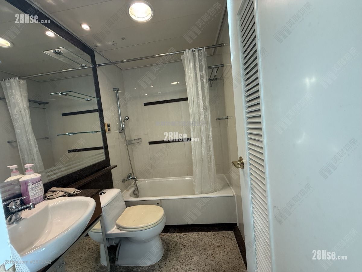 The Grandiose Sell 2 Bedrooms , 1 Bathroom 470 ft²