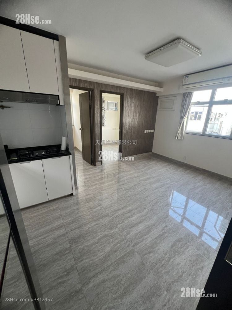 Wyler Garden Sell 2 Bedrooms , 1 Bathroom 337 ft²