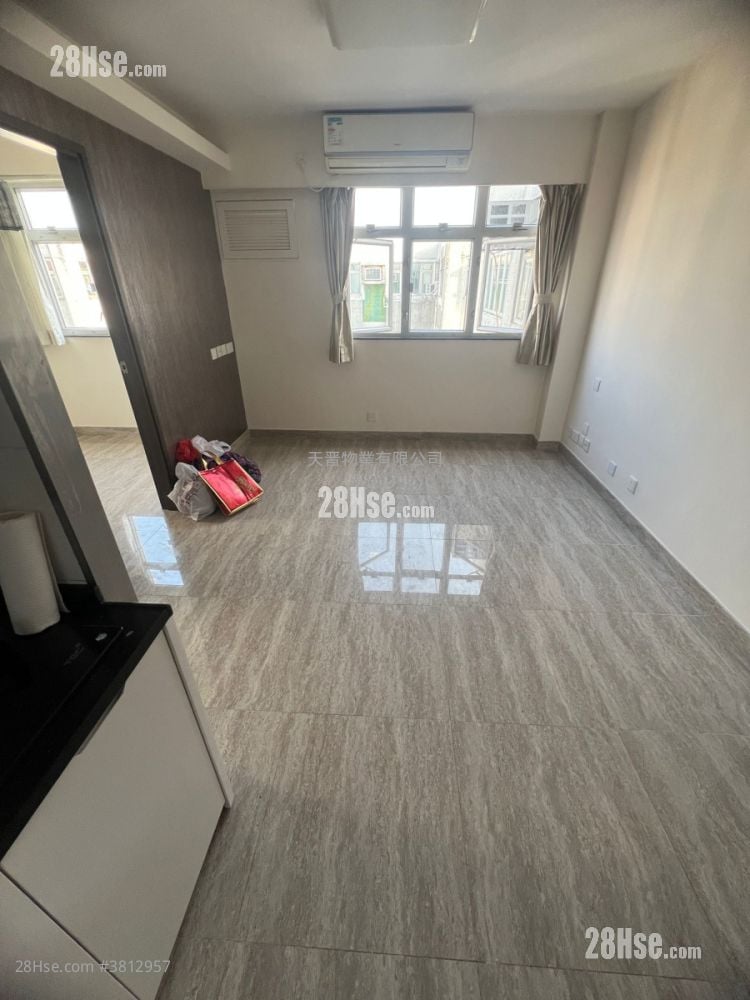 Wyler Garden Sell 2 Bedrooms , 1 Bathroom 337 ft²