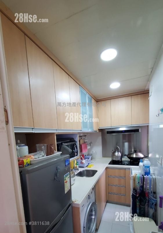 Sunshine Grove Sell 2 Bedrooms , 1 Bathroom 471 ft²