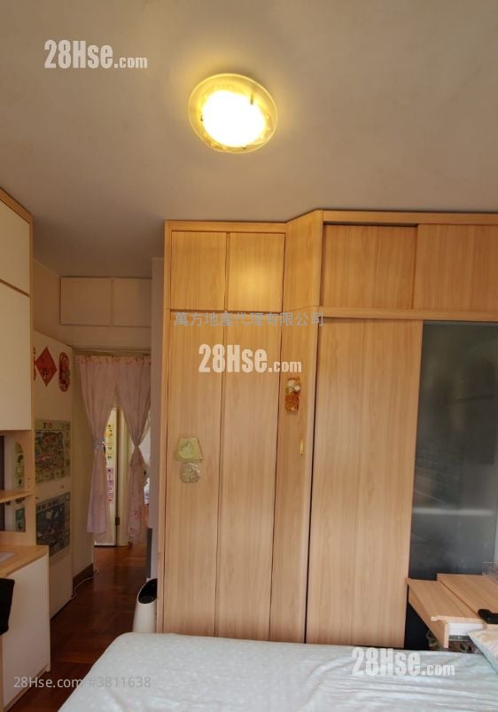 Sunshine Grove Sell 2 Bedrooms , 1 Bathroom 471 ft²