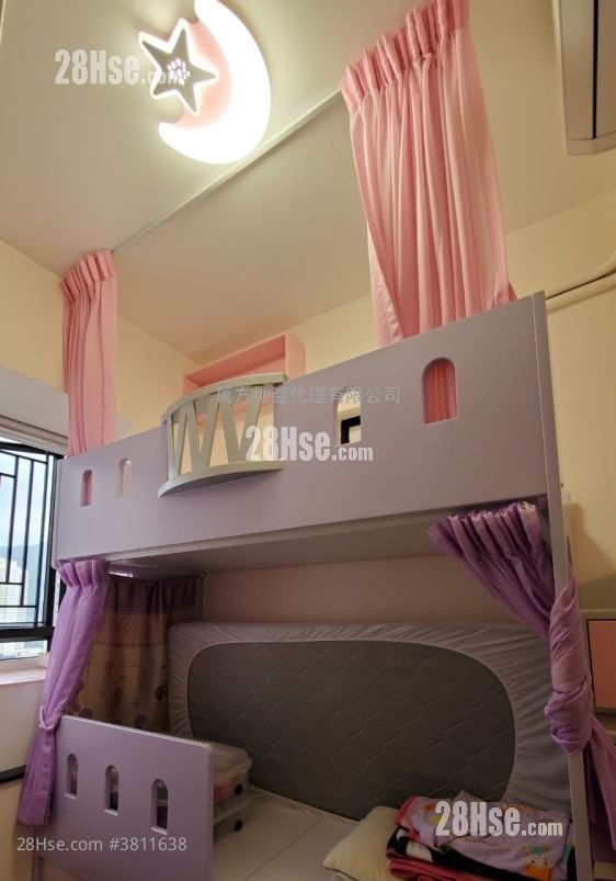 Sunshine Grove Sell 2 Bedrooms , 1 Bathroom 471 ft²