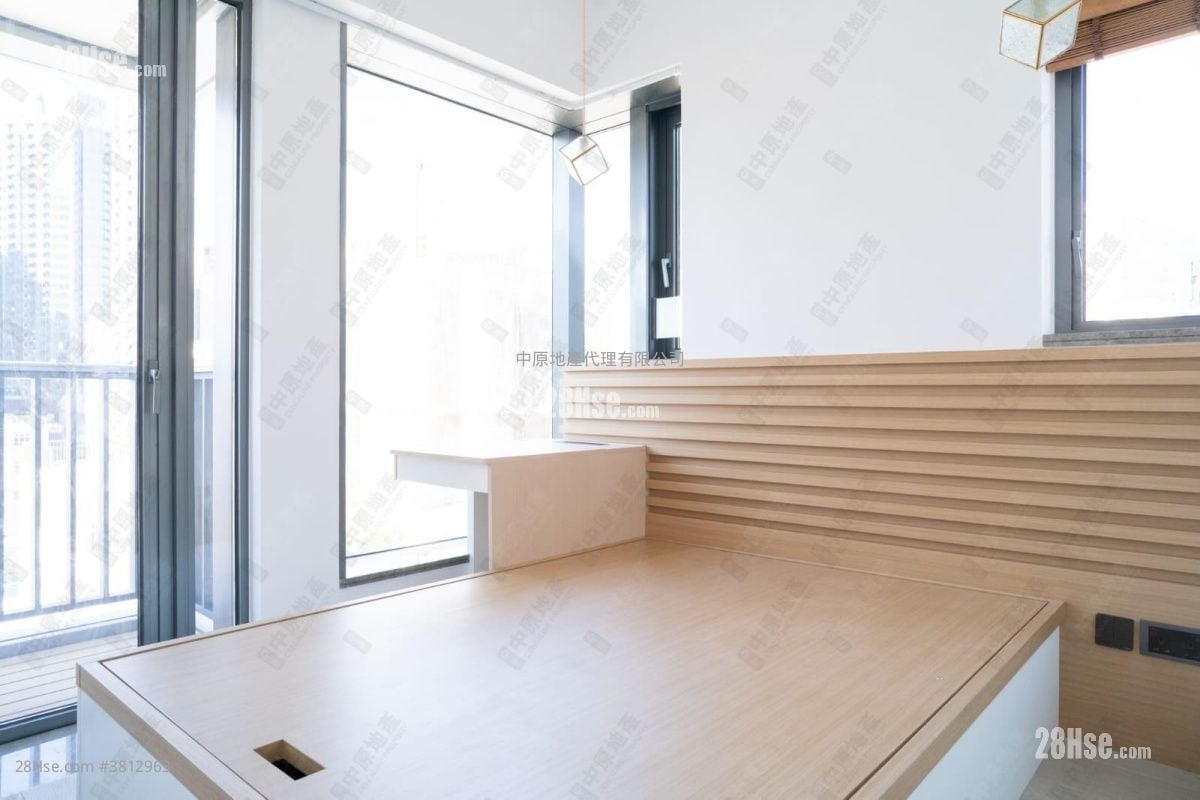 Phase 1B Of The Campton Sell 3 Bedrooms , 1 Bathroom 657 ft²