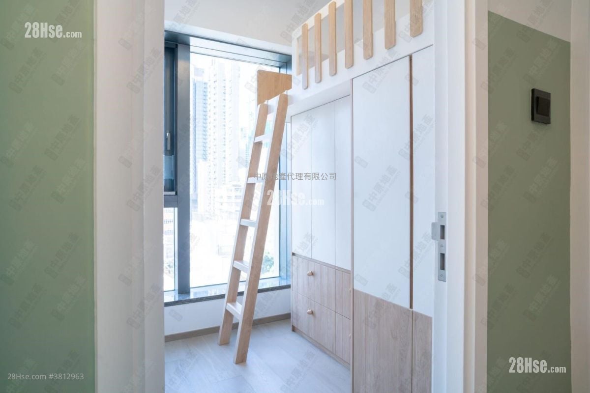 Phase 1B Of The Campton Sell 3 Bedrooms , 1 Bathroom 657 ft²