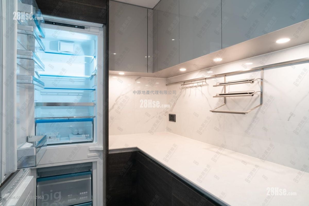 Phase 1B Of The Campton Sell 3 Bedrooms , 1 Bathroom 657 ft²