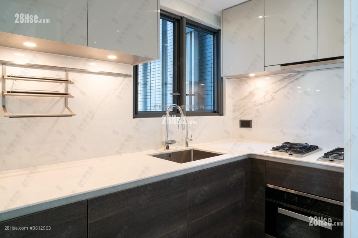 Phase 1B Of The Campton Sell 3 Bedrooms , 1 Bathroom 657 ft²