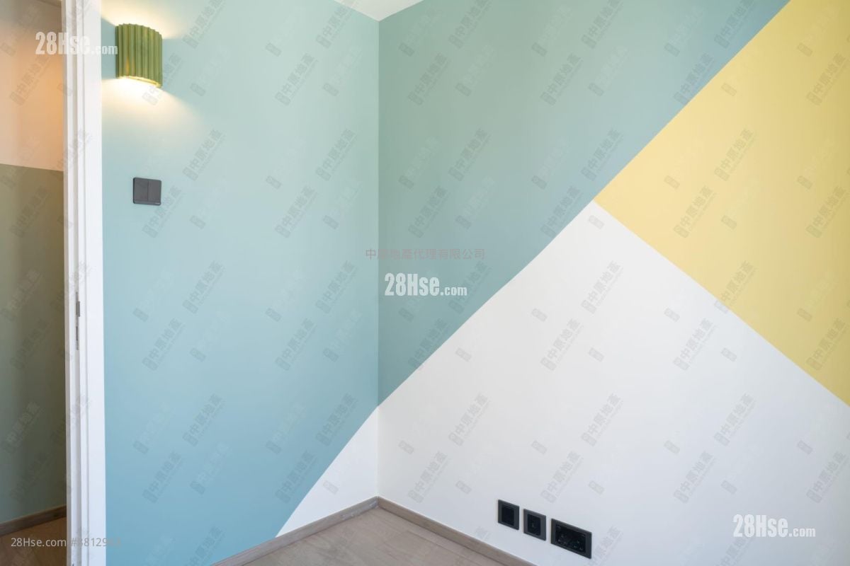 Phase 1B Of The Campton Sell 3 Bedrooms , 1 Bathroom 657 ft²