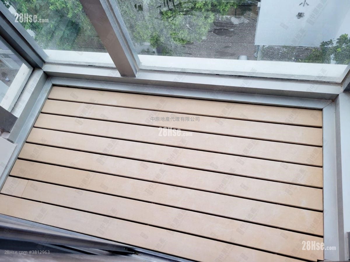 Phase 1B Of The Campton Sell 3 Bedrooms , 1 Bathroom 657 ft²