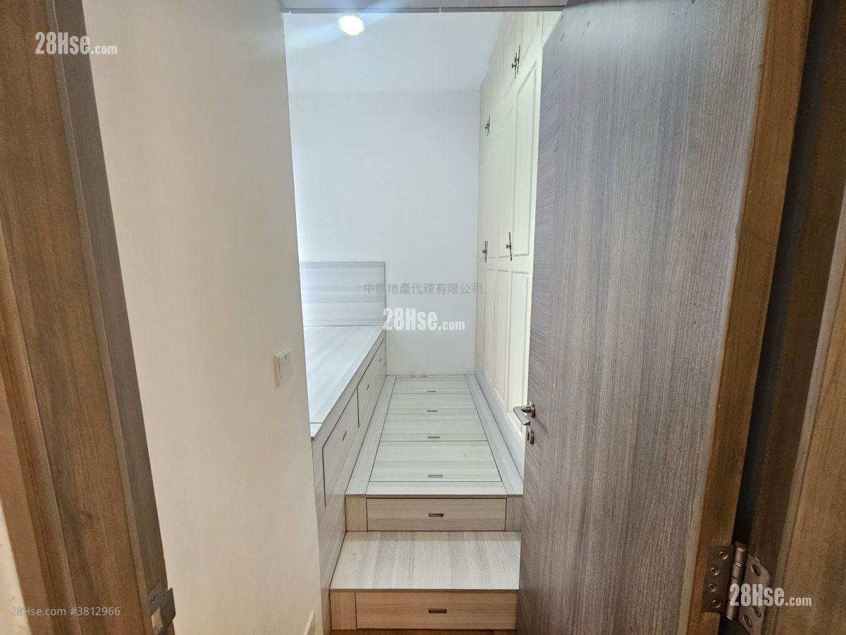 Heya Star Sell 2 Bedrooms , 1 Bathroom 520 ft²