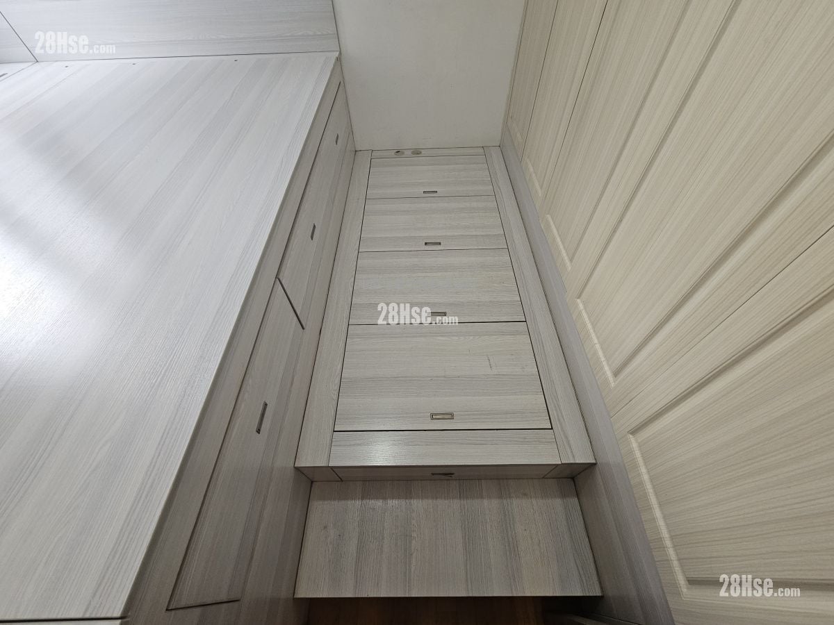 Heya Star Sell 2 Bedrooms , 1 Bathroom 520 ft²