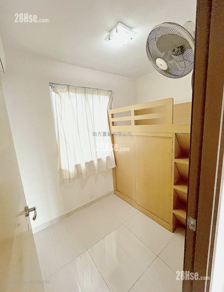 村屋 租盘 3 房 , 2 浴室 1,400 平方尺