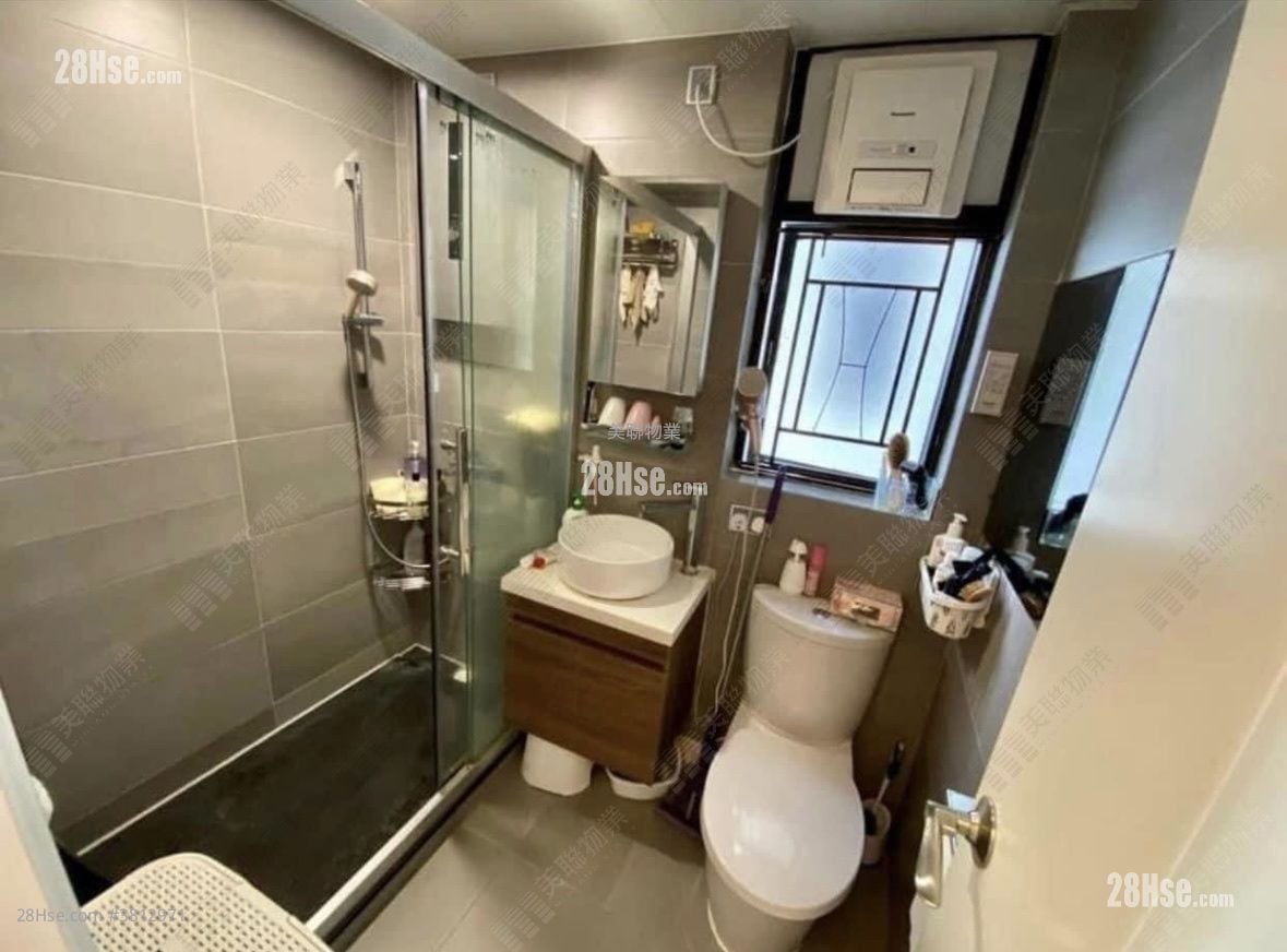 Tai Hing Gardens Sell 2 Bedrooms 447 ft²