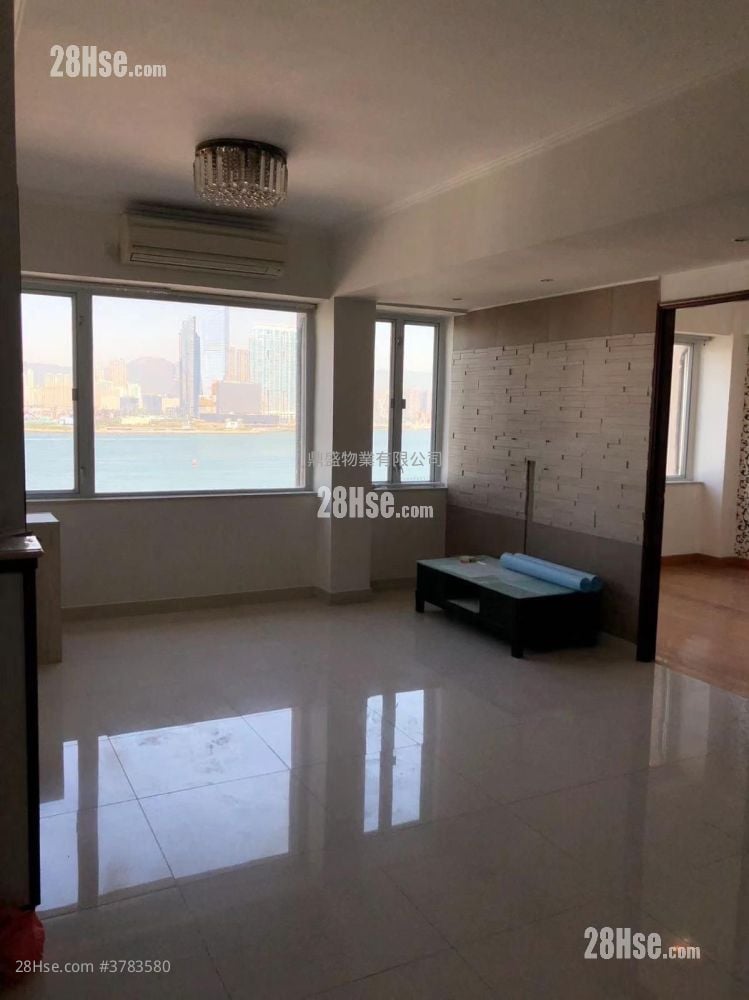 Ka On Building Rental 2 Bedrooms , 1 Bathroom 585 ft²