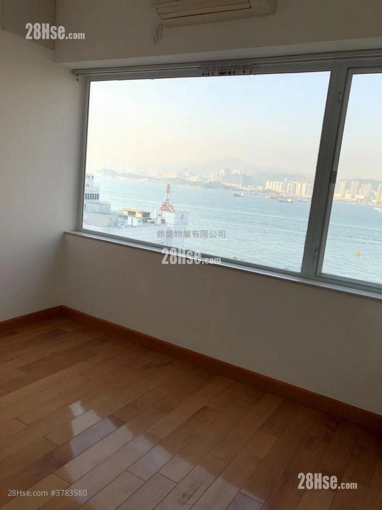 Ka On Building Rental 2 Bedrooms , 1 Bathroom 585 ft²