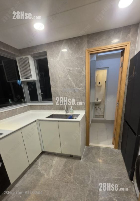 珑门 租盘 4 房 , 3 浴室 1,015 平方尺