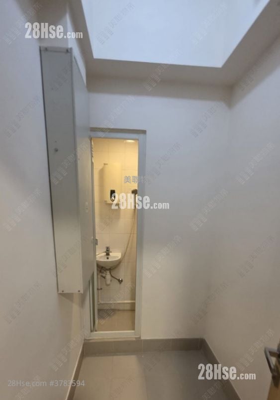 珑门 租盘 4 房 , 3 浴室 1,015 平方尺