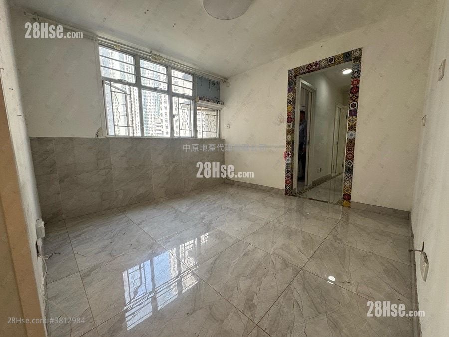 富景花园 售盘 3 房 592 平方尺