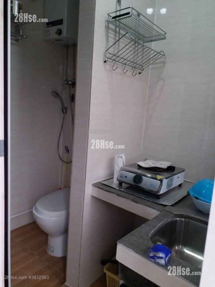 Village Rental Studio , 1 Bathroom 100 ft²