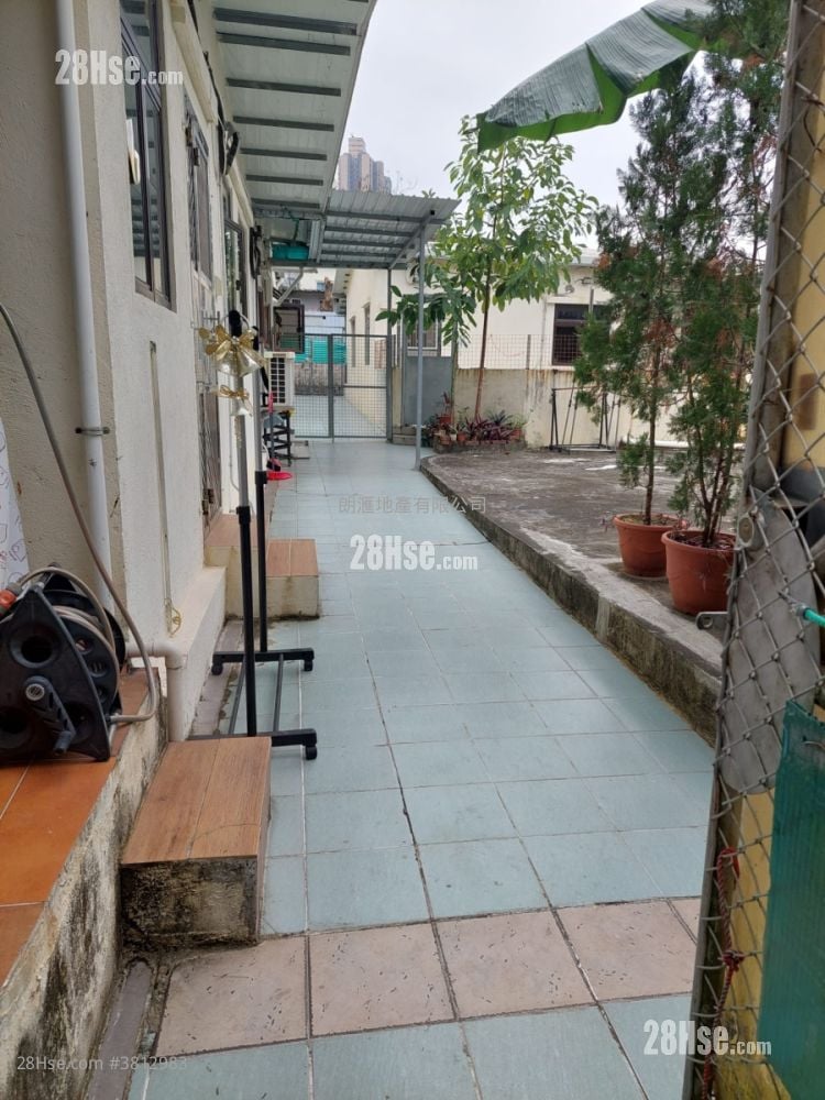 Village Rental Studio , 1 Bathroom 100 ft²