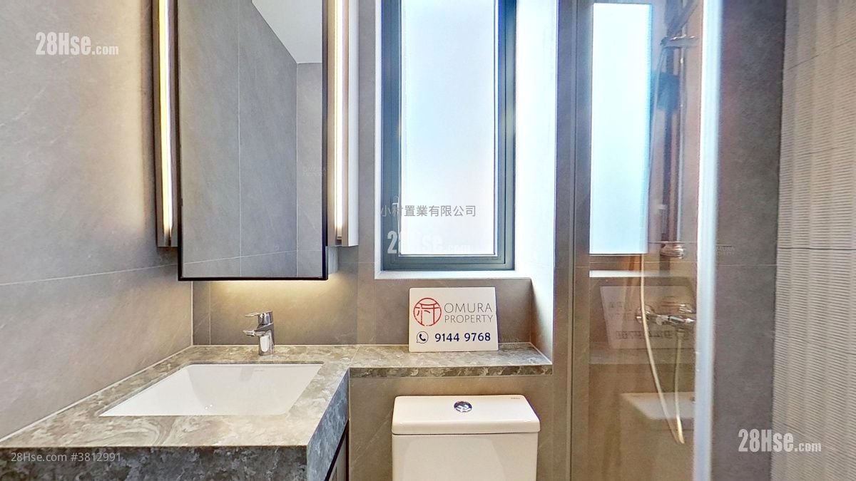 浴室: 寓成峰 租盘 1 房 , 1 浴室 333 平方尺