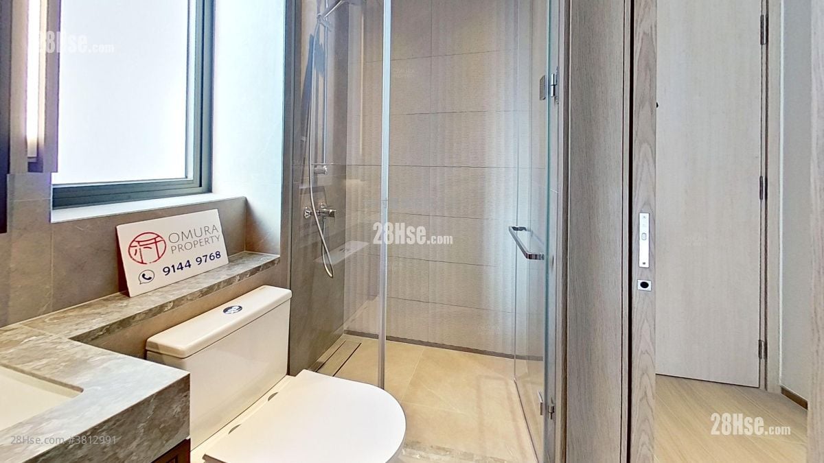 浴室: 寓成峰 租盘 1 房 , 1 浴室 333 平方尺