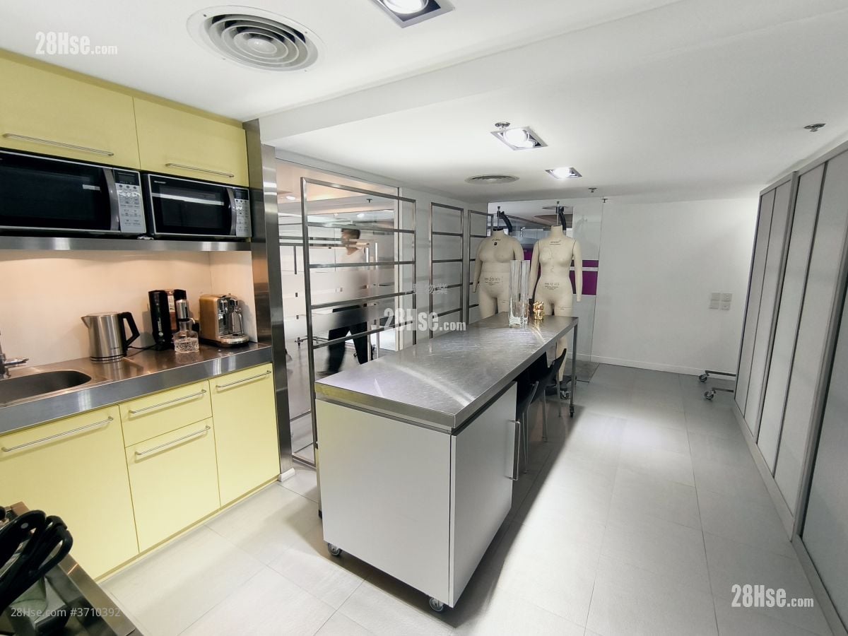 億利工業中心 租盤 3 房 , 2 廁所 2,565 平方呎