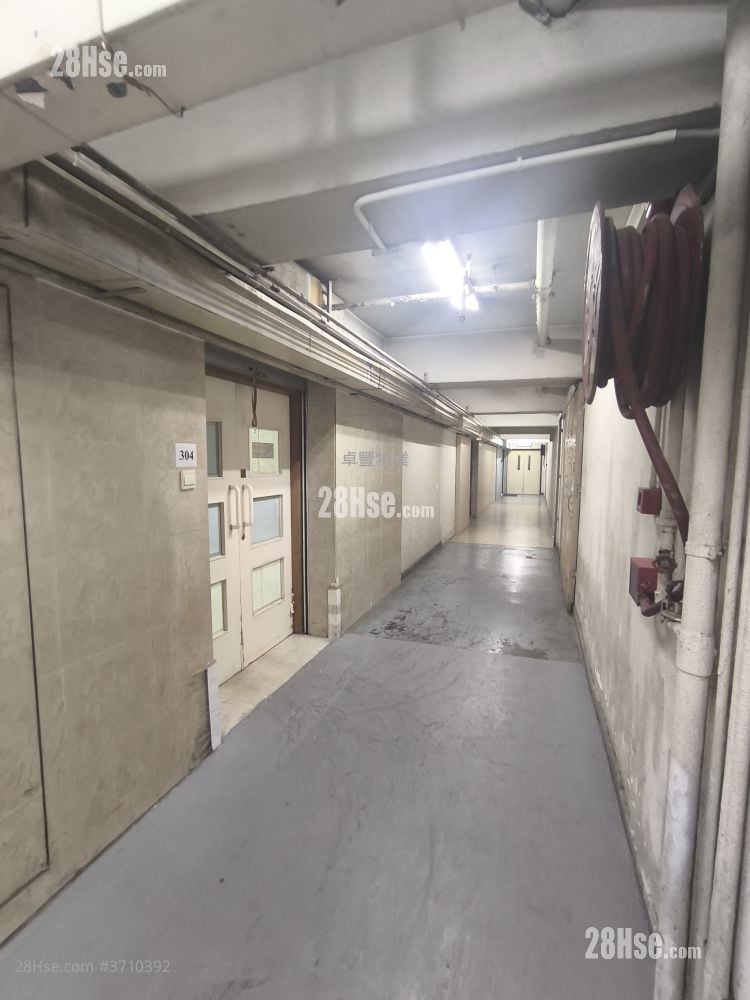 億利工業中心 租盤 3 房 , 2 廁所 2,565 平方呎