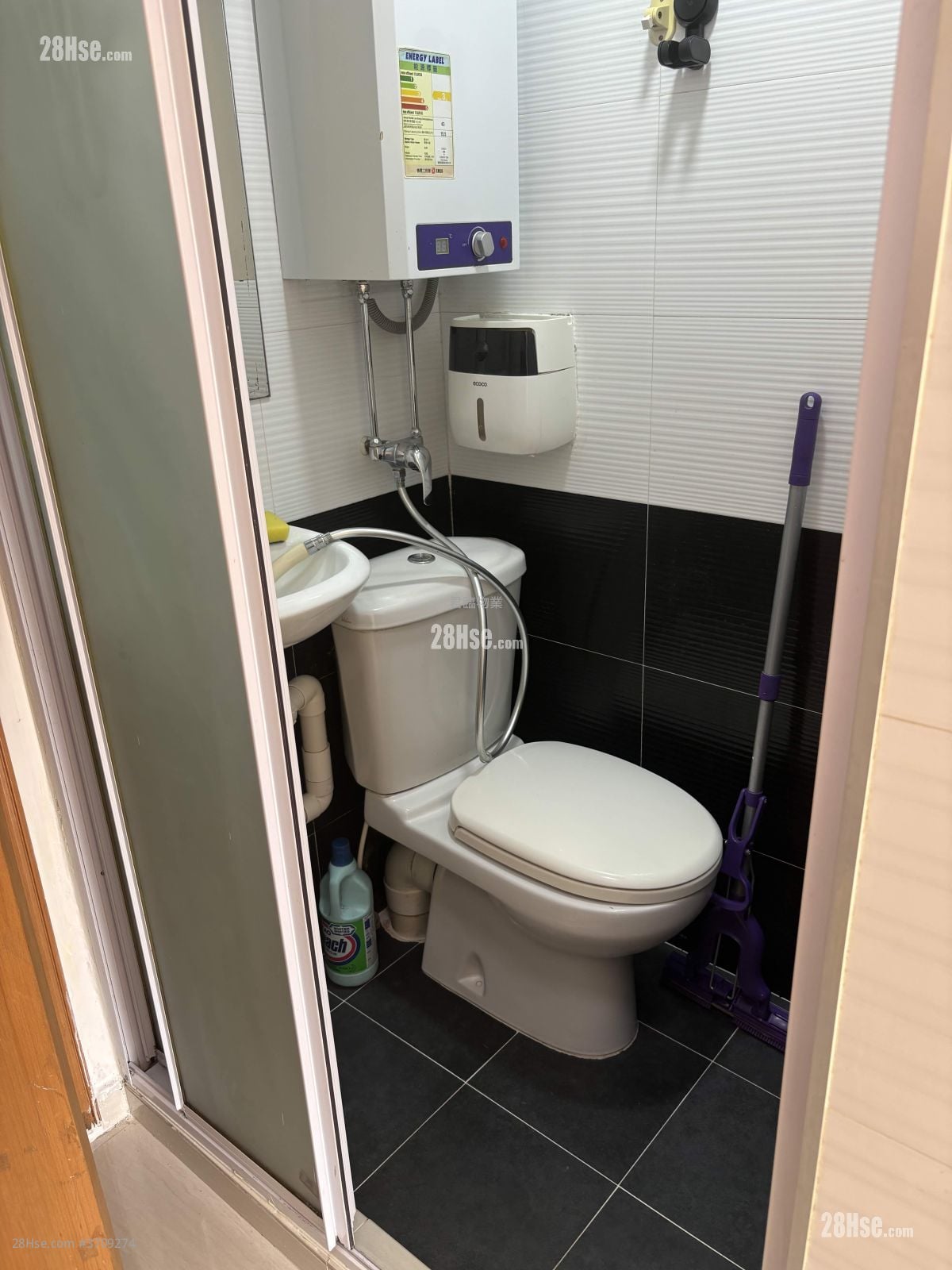 Man Wah Building Rental 1 Bedroom , 1 Bathroom 130 ft²