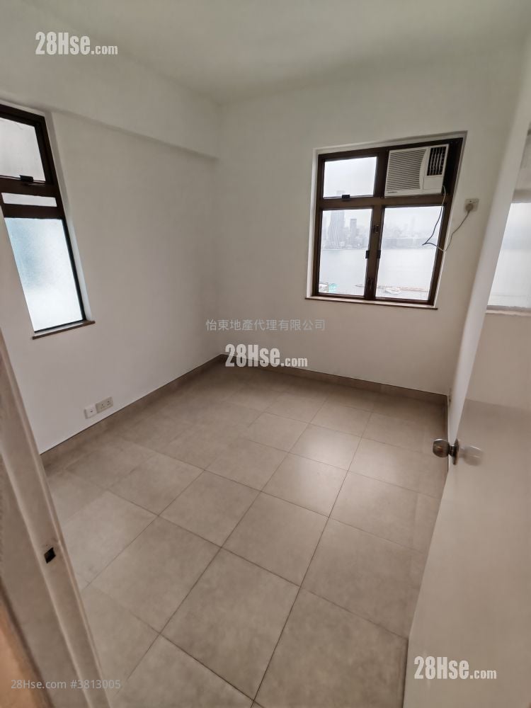 Pearl City Mansion Sell 2 Bedrooms , 1 Bathroom 492 ft²