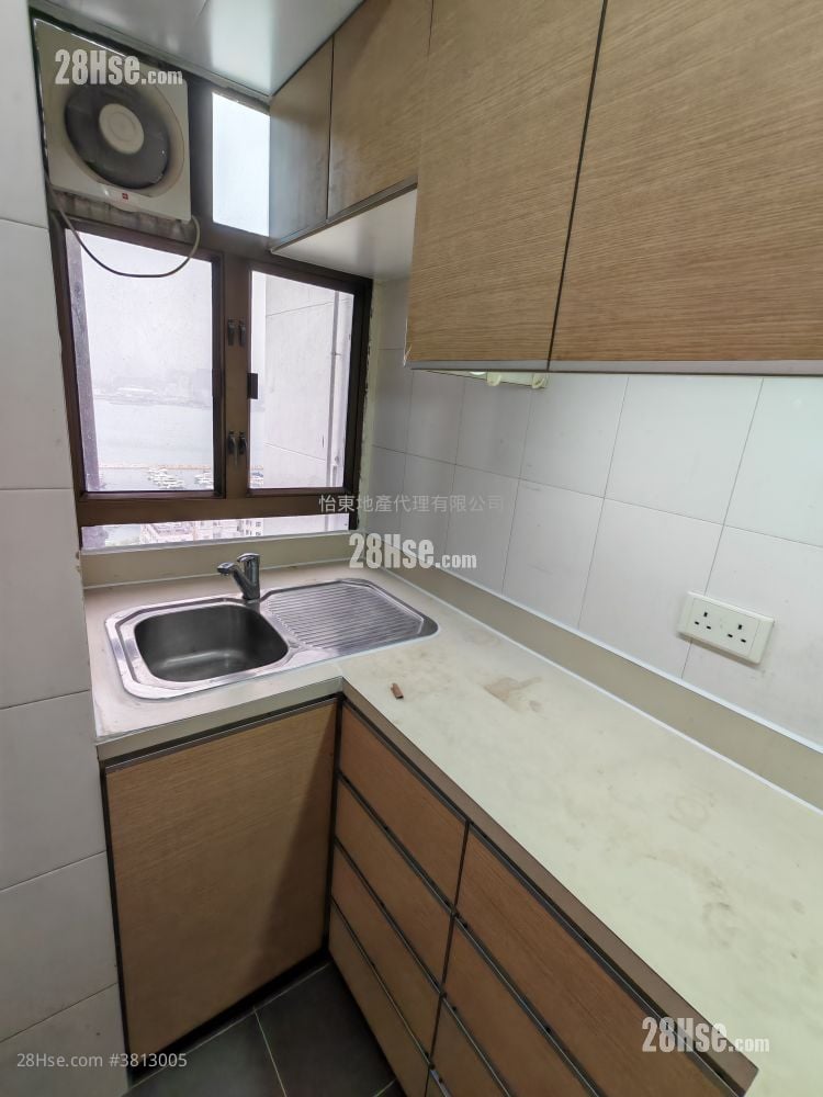 Pearl City Mansion Sell 2 Bedrooms , 1 Bathroom 492 ft²