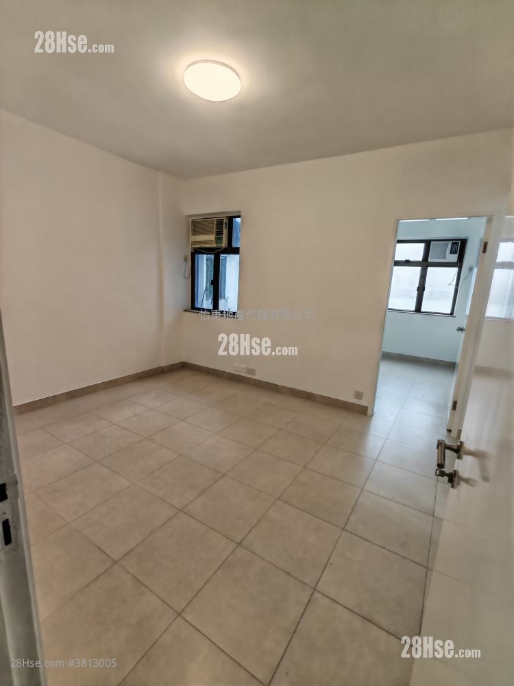 Pearl City Mansion Sell 2 Bedrooms , 1 Bathroom 492 ft²