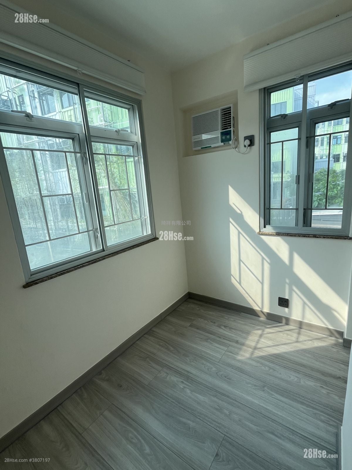 Village Rental 630 ft²