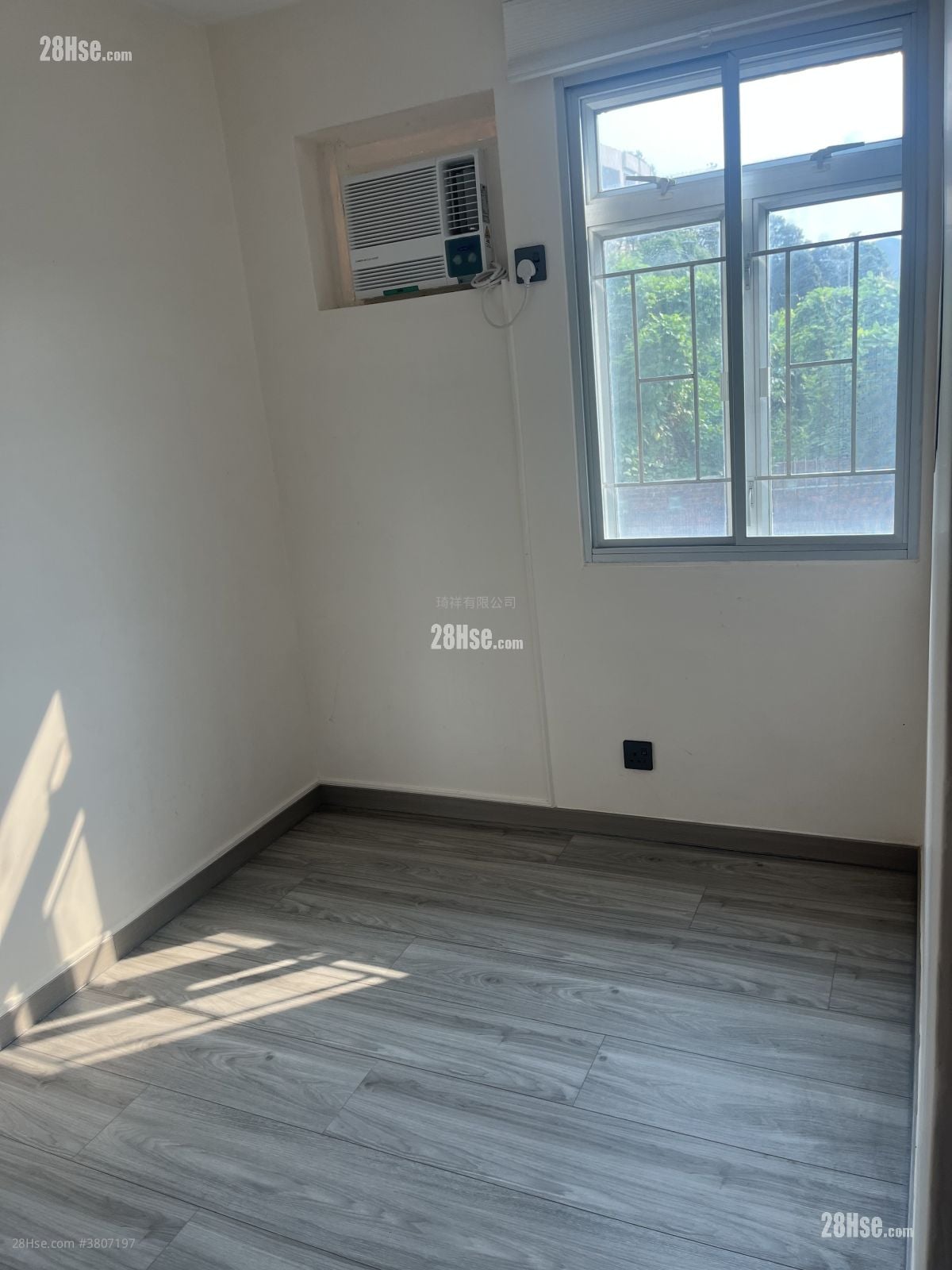 Village Rental 630 ft²