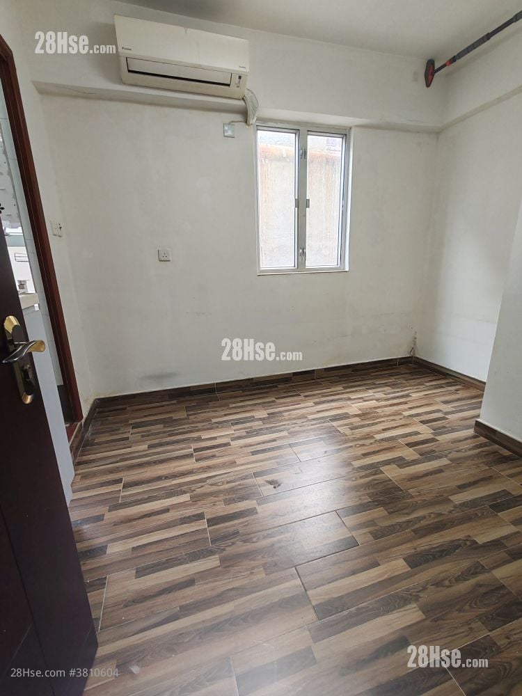 寧興樓 租盤 150 平方呎