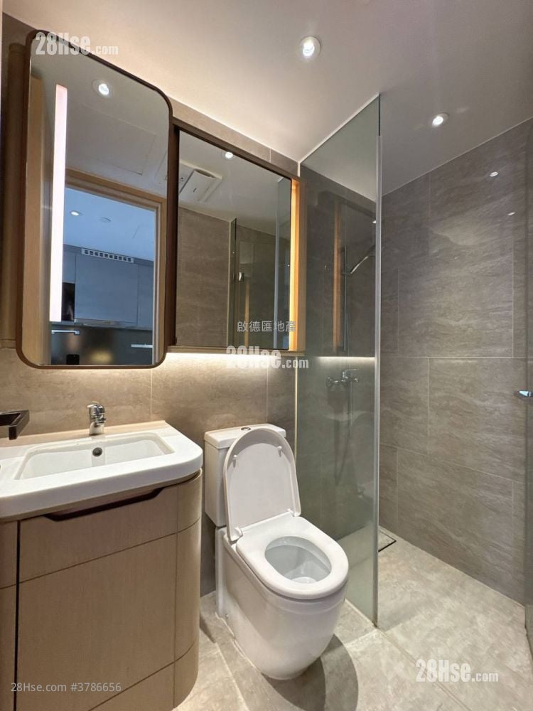 Upper East Rental Studio , 1 Bathroom 228 ft²