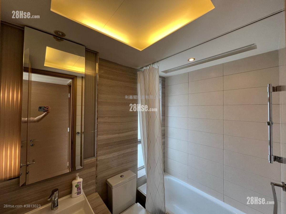 Island Crest Sell 3 Bedrooms , 2 Bathrooms 879 ft²