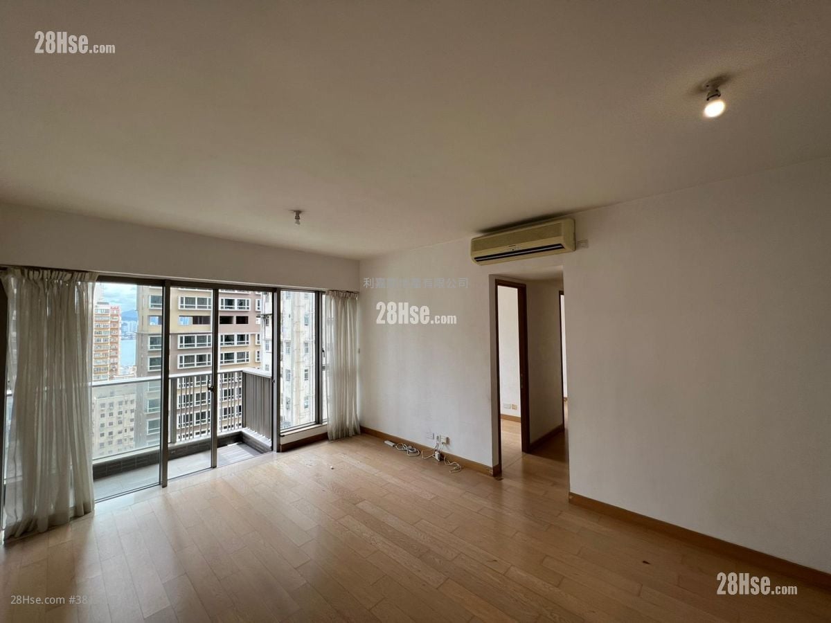 Island Crest Sell 3 Bedrooms , 2 Bathrooms 879 ft²