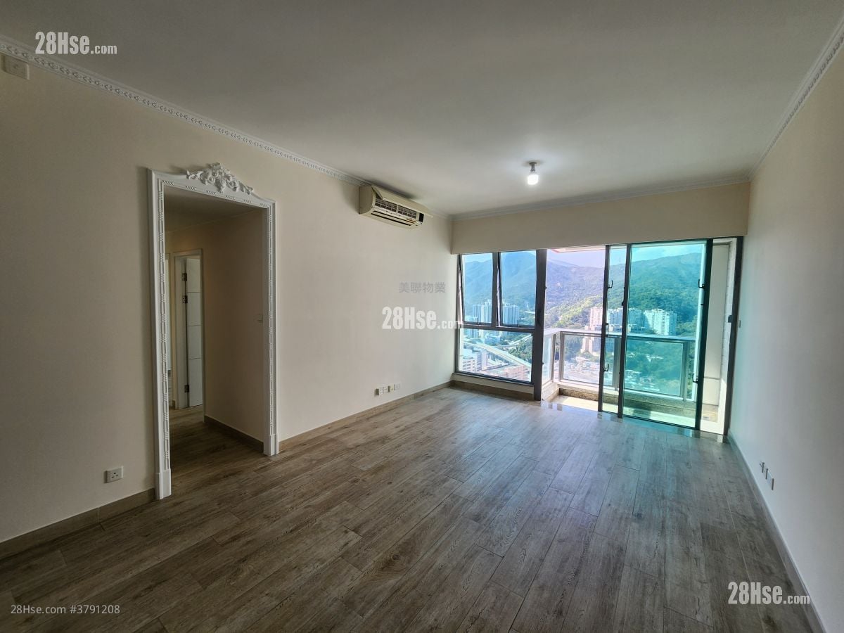 溱岸8号 售盘 4 房 , 3 浴室 1,168 平方尺