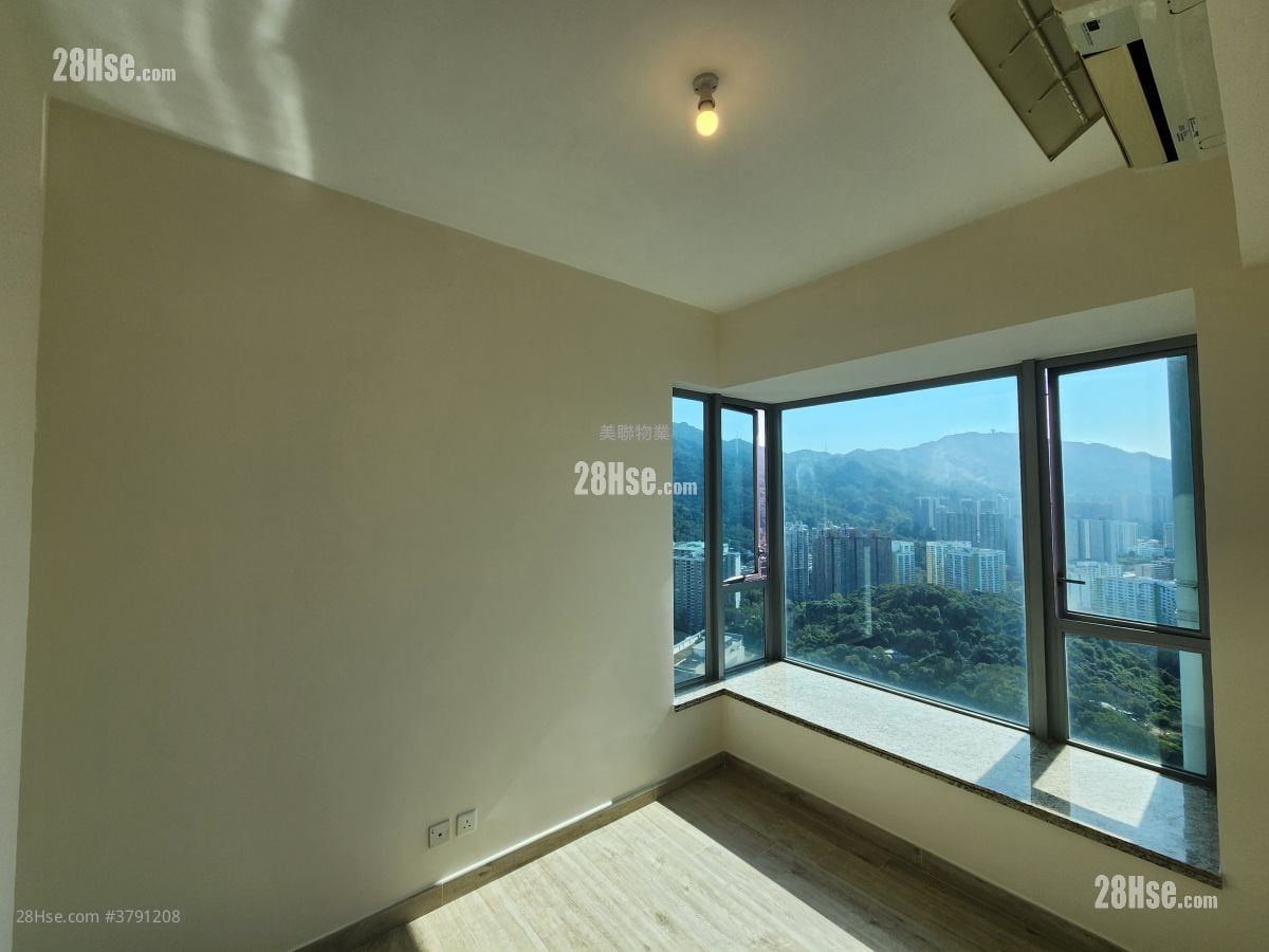 溱岸8号 售盘 4 房 , 3 浴室 1,168 平方尺