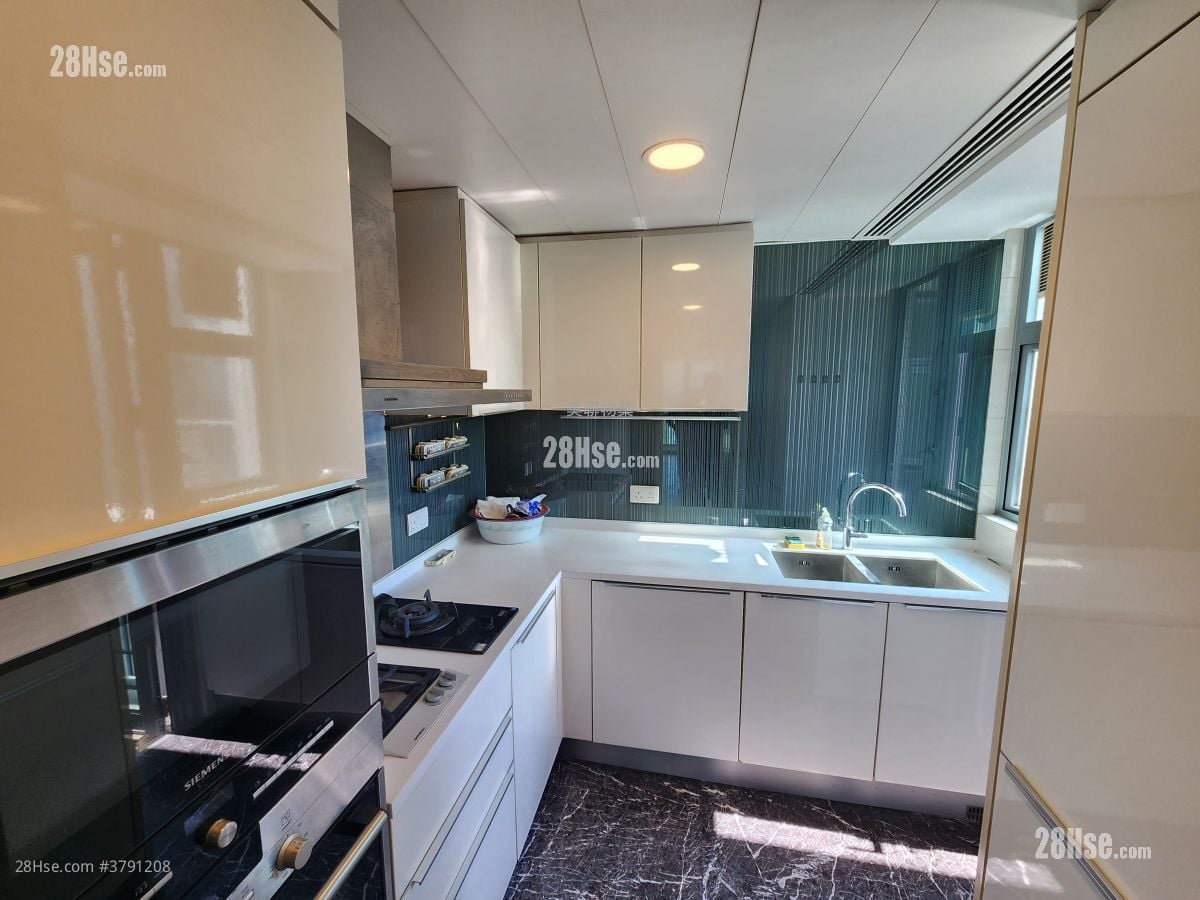 溱岸8号 售盘 4 房 , 3 浴室 1,168 平方尺