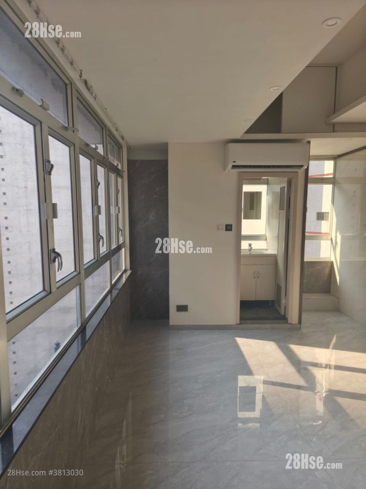 Wah Wai Industrial Building Rental 1 Toilet 300 ft²